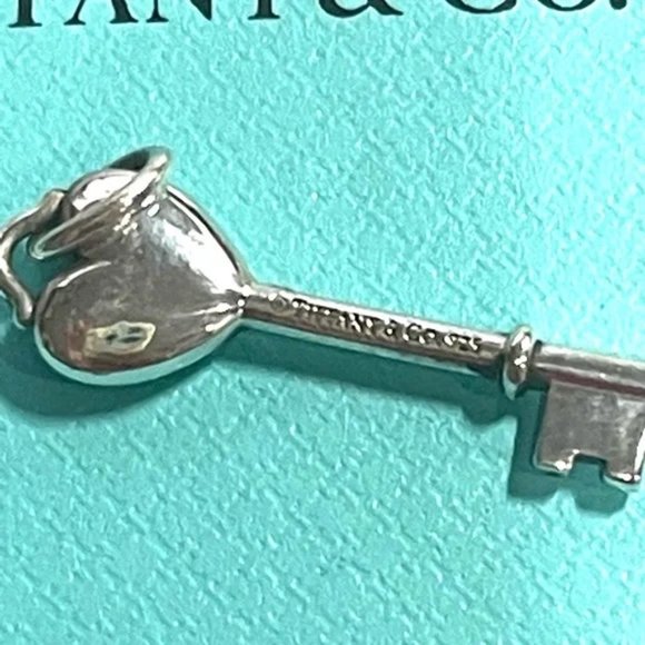 TIFFANY & CO Tiffany Keys Heart Key Pendant Authentic - Picture 3 of 4